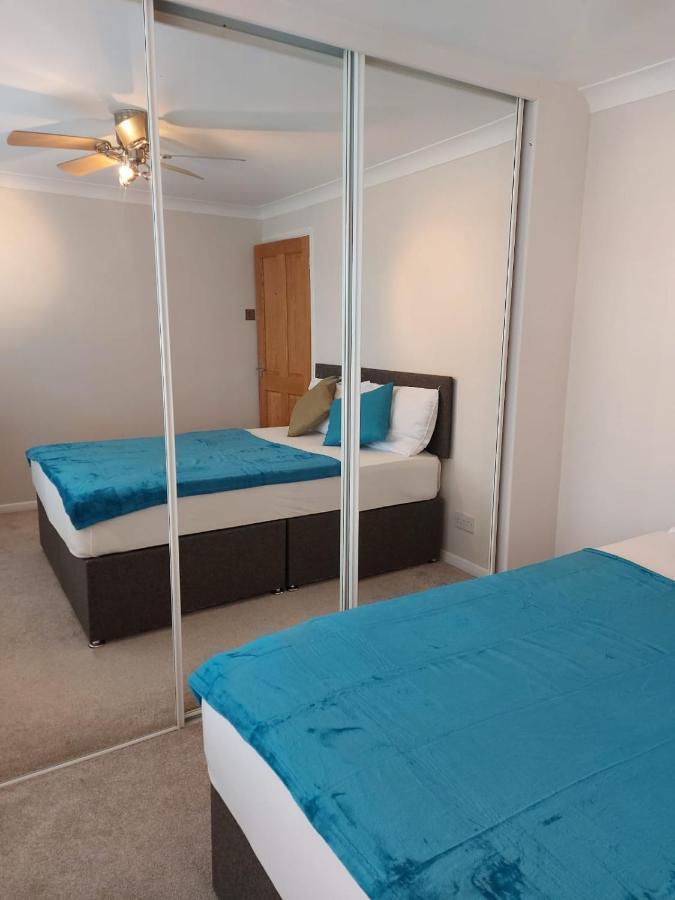 Central Ashford Stay - Contractors & Families Welcome - Free Parking מראה חיצוני תמונה