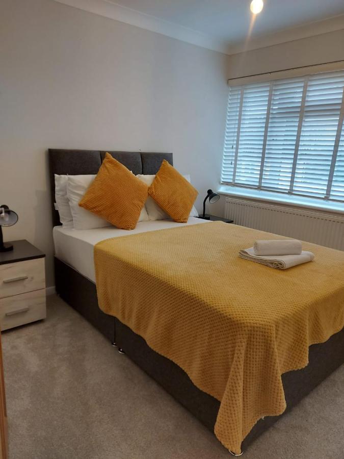 Central Ashford Stay - Contractors & Families Welcome - Free Parking מראה חיצוני תמונה