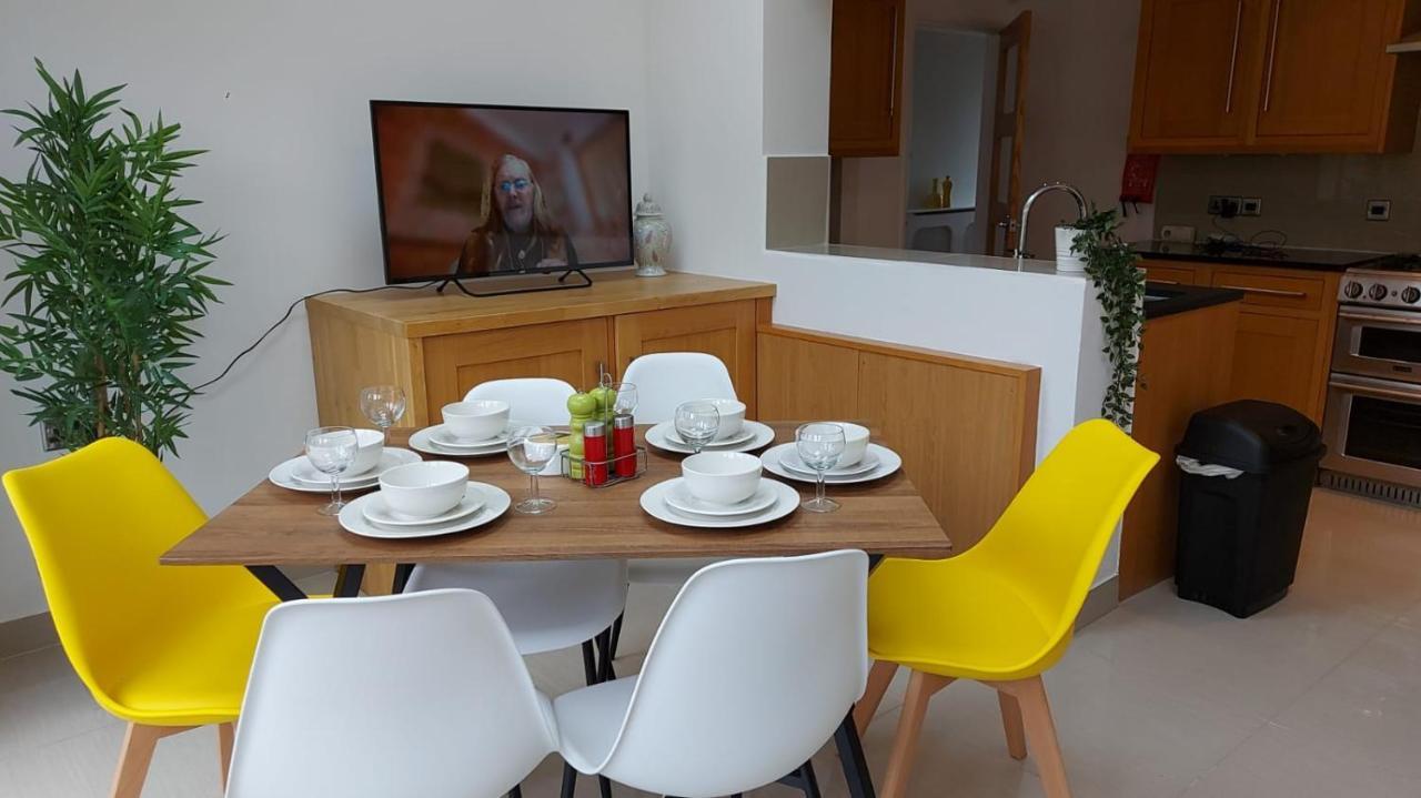 Central Ashford Stay - Contractors & Families Welcome - Free Parking מראה חיצוני תמונה