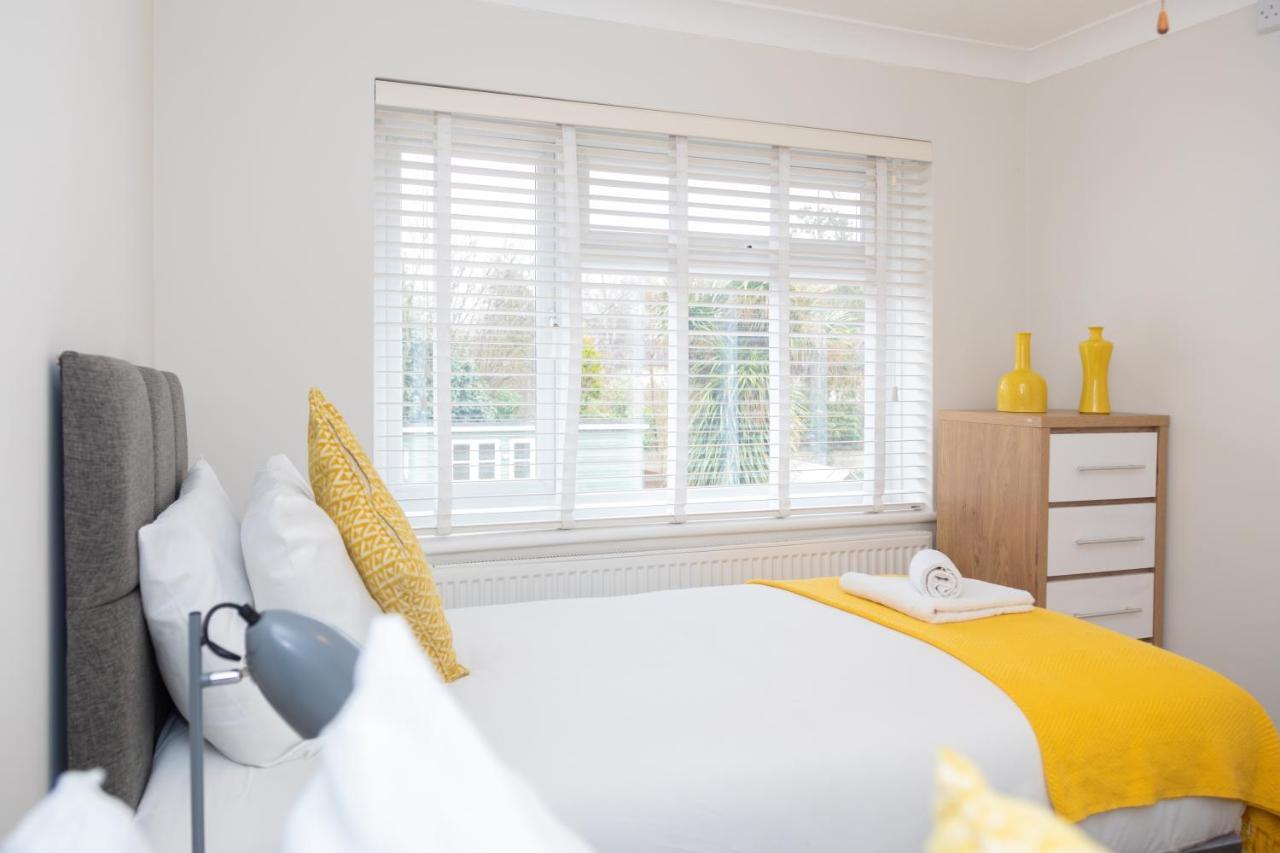 Central Ashford Stay - Contractors & Families Welcome - Free Parking מראה חיצוני תמונה